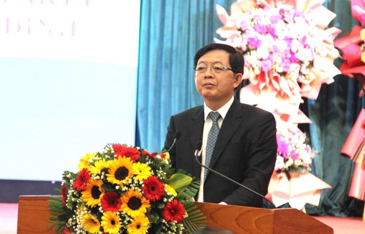 vov_ong_ho_quoc_dung_bi_thu_tinh_uy_chu_tich_hdnd_tinh_binh_dinh_phat_bieu_tai_hoi_nghi_20241122101203.jpeg