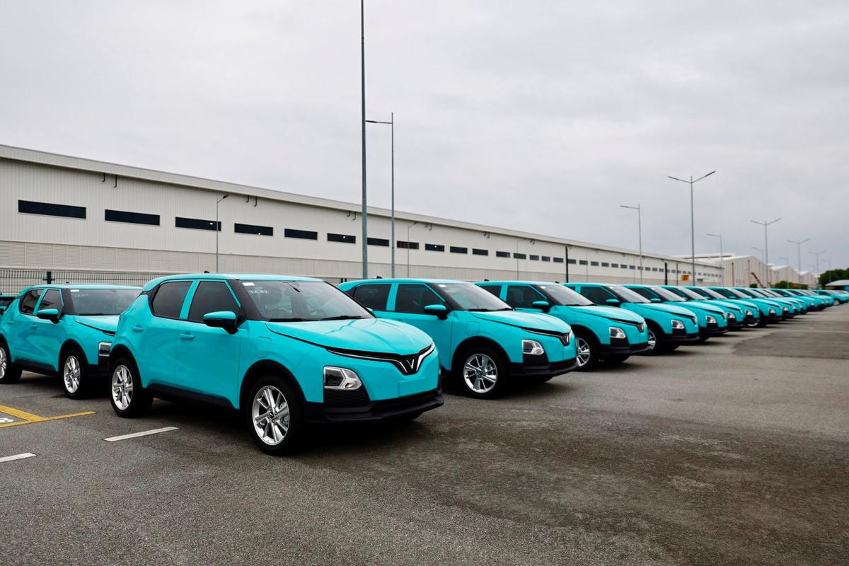 Hãng taxi của ông Phạm Nhật Vượng vào thị trường Lào