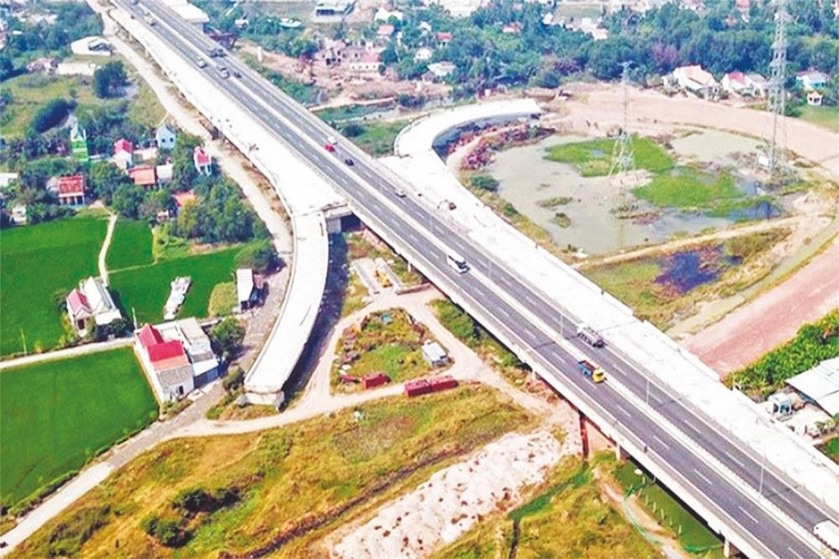 Giải ngân vốn đầu tư công năm 2023 ước đạt gần 580.000 tỷ đồng