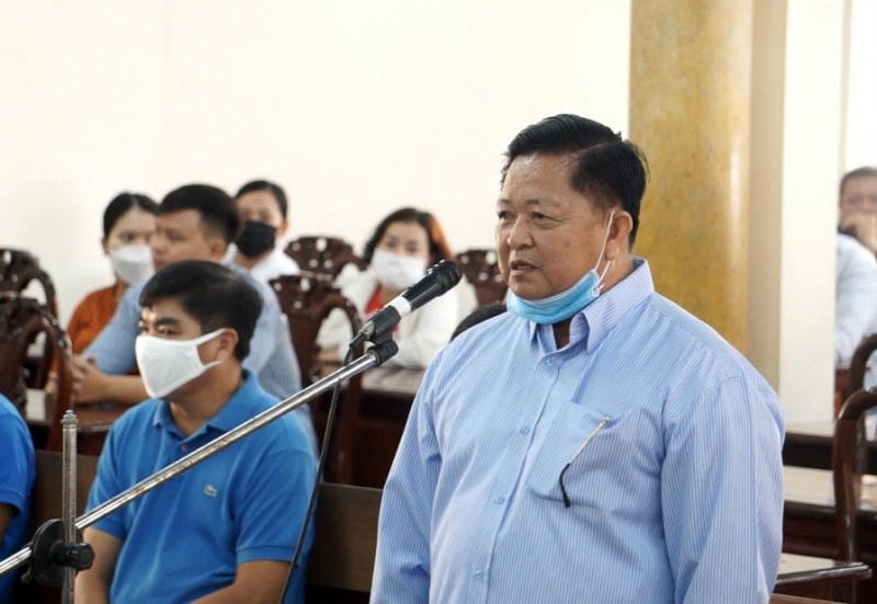 Xét xử vụ lợi dụng chức vụ, quyền hạn cấp sai biển số đẹp để trục lợi ở An Giang