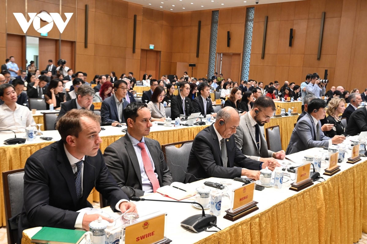 Thủ tướng Chính phủ gặp mặt cộng đồng doanh nghiệp đầu tư nước ngoài
