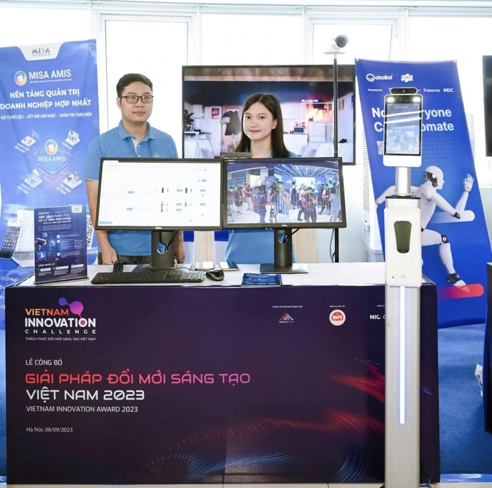 Sản phẩm của Tập đoàn công nghệ CMC gây ấn tượng mạnh mẽ tại VIIE 2023