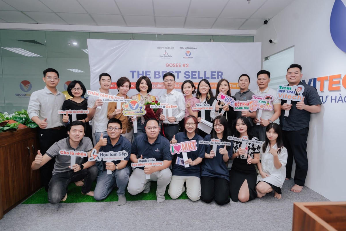 Hát quốc ca nét đẹp trong văn hóa doanh nghiệp tại Vitech Group