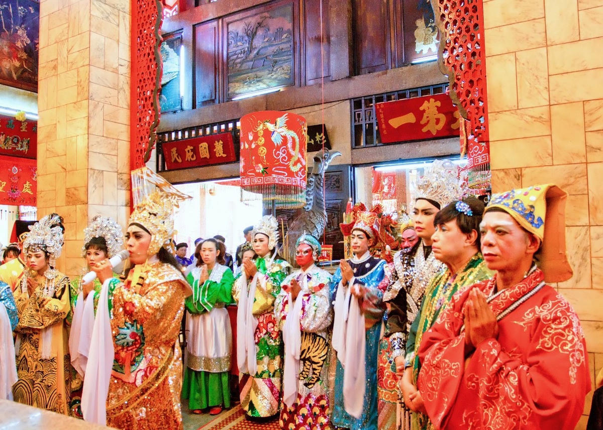 Lễ tế tại miếu Bà Chúa Xứ núi Sam. Ảnh: Cục Di sản văn hóa, Bộ VHTT&DL.