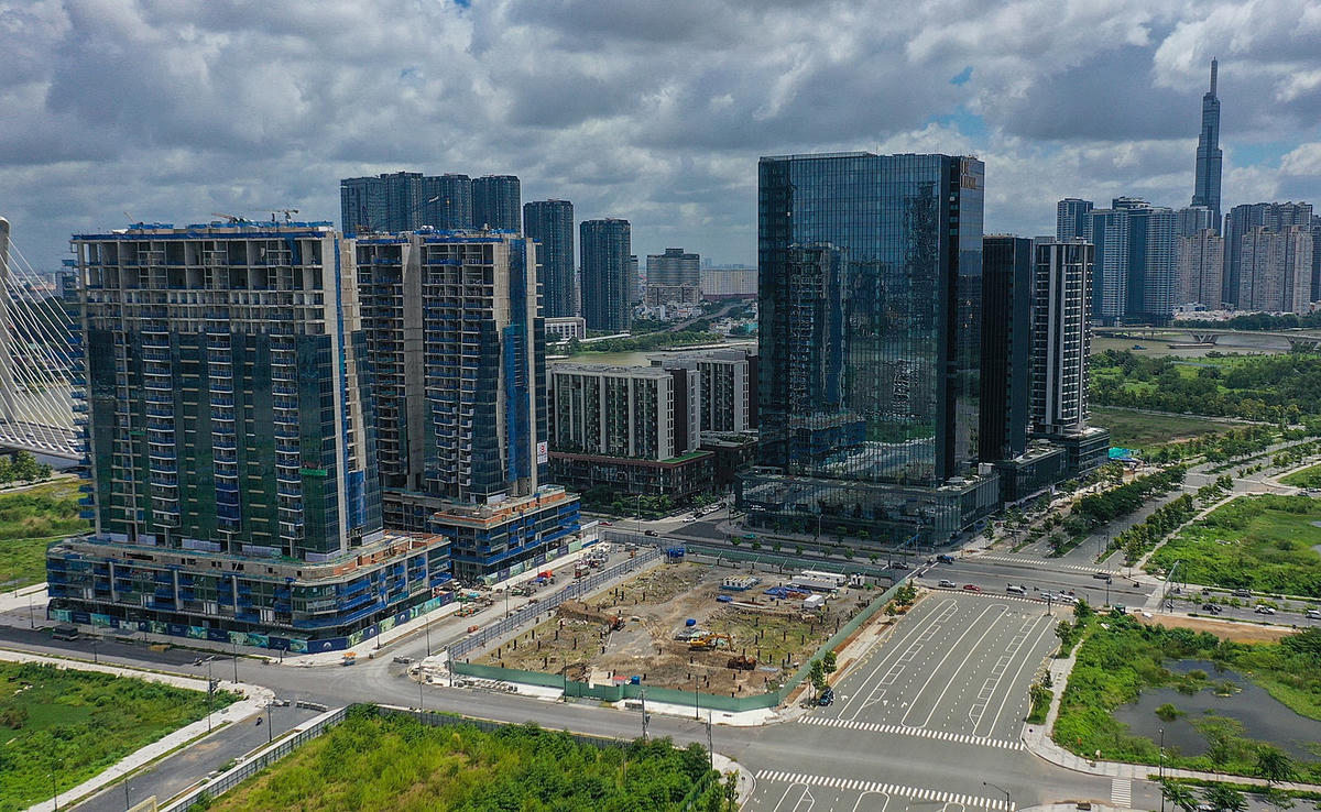 Thị trường "ấm dần", doanh nghiệp bất động sản tăng cường huy động vốn