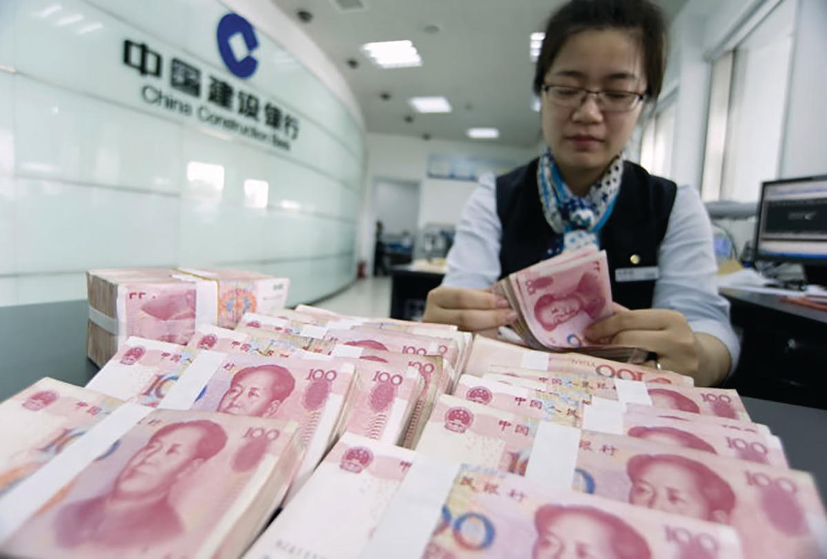 CNY “lao dốc” mạnh, ứng phó thế nào?