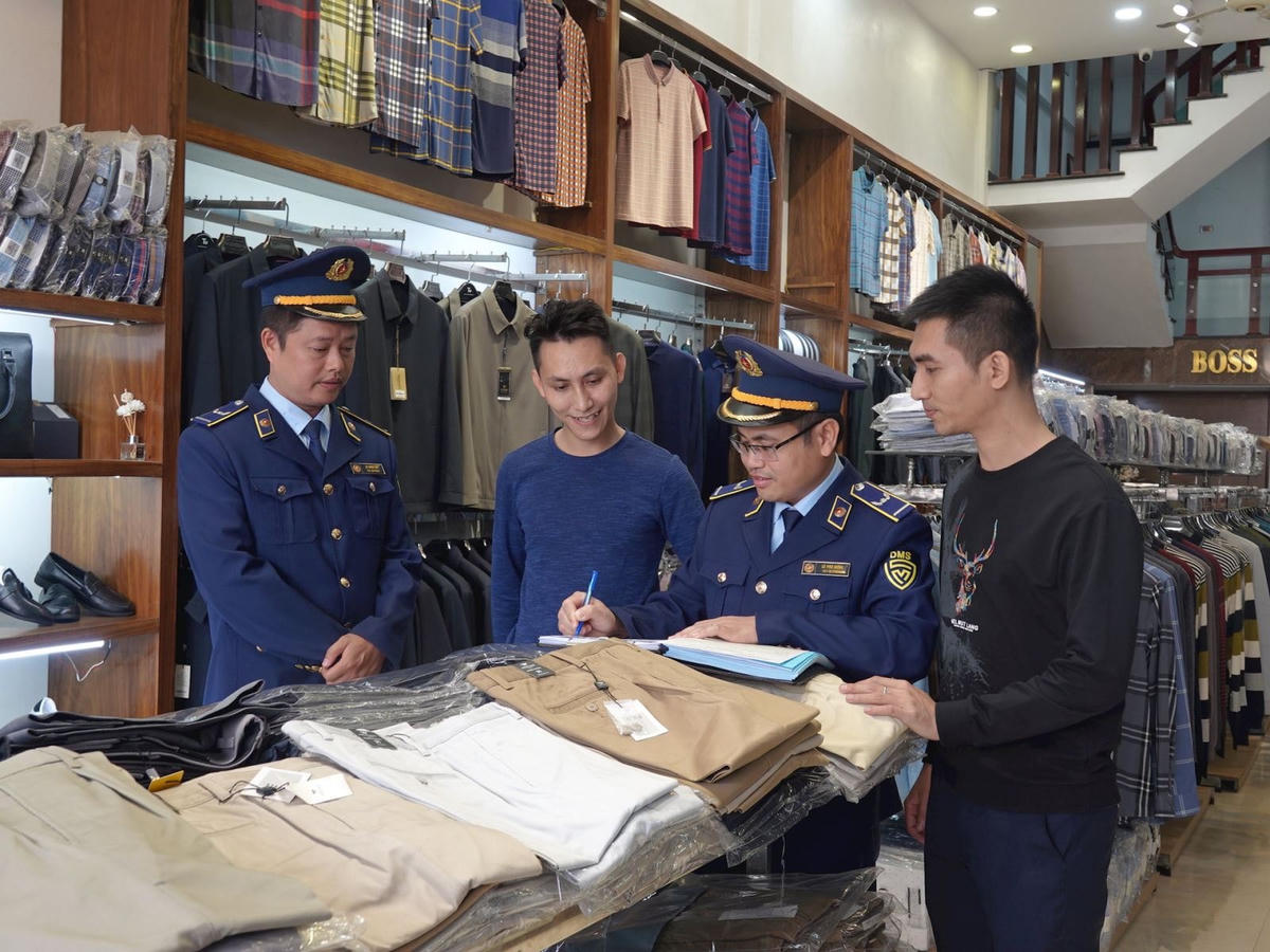 Mở đợt cao điểm chống buôn lậu, gian lận thương mại và hàng giả