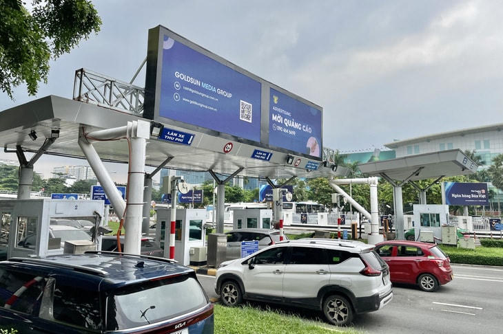 Thu phí không dừng vào sân bay: 6 bộ ngành không phản đối