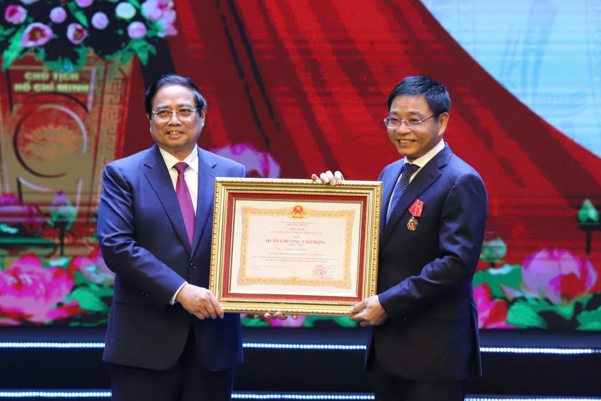 Tổng Bí thư Tô Lâm: Ngành Tài chính là lực lượng tiên phong trong đổi mới và phát triển kinh tế quốc gia- Ảnh 6.