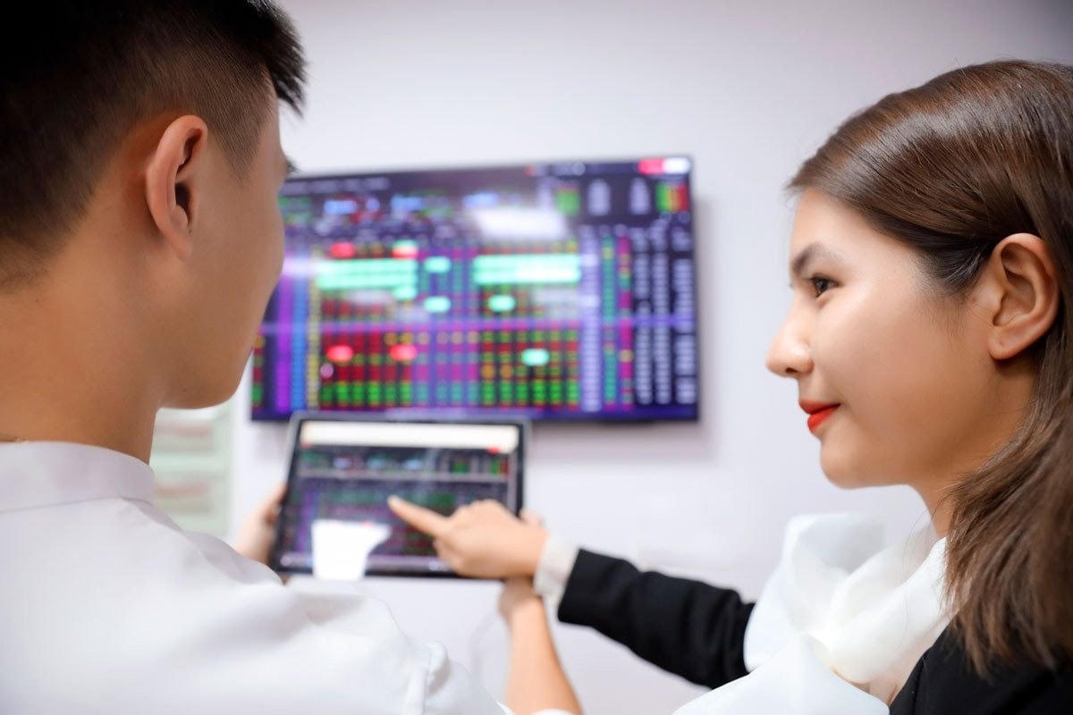 Giảm gần 380.000 tài khoản chứng khoán trong tháng 10