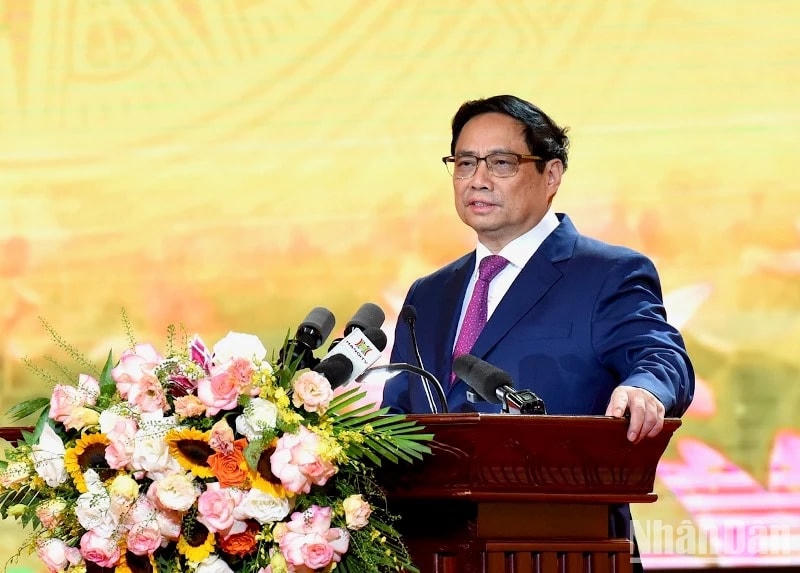 Hà Nội phát huy mạnh mẽ truyền thống, gương mẫu, đi đầu cả nước trong các phong trào thi đua, yêu nước
