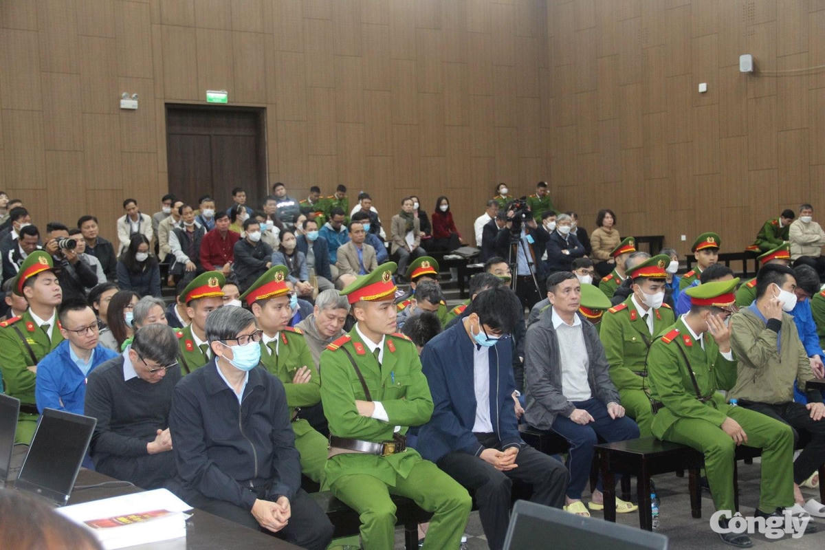 Cựu Giám đốc CDC Hải Dương nghĩ nhận tiền của Việt Á là "chia sẻ lợi nhuận"