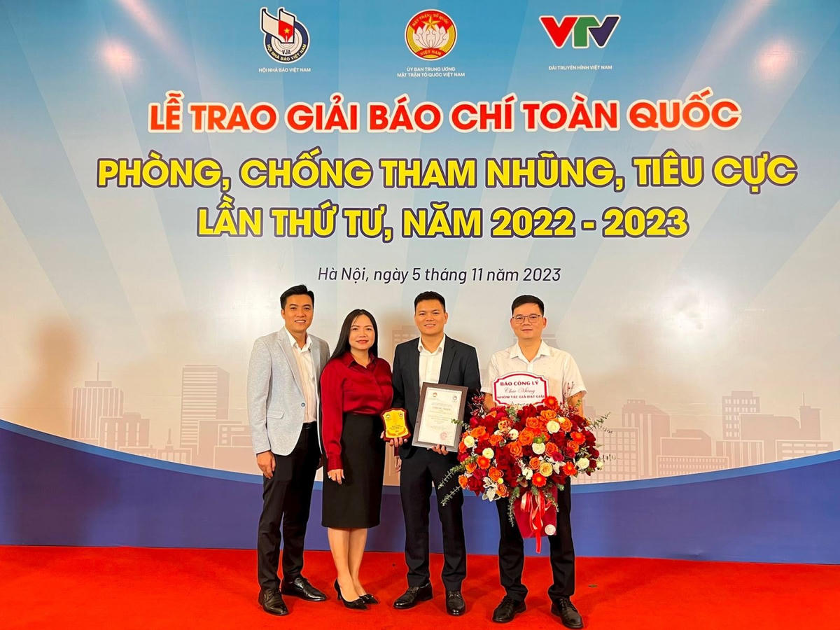 Tiếp thêm động lực cho những người làm báo trong phòng chống tham nhũng, tiêu cực