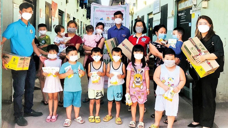 Doanh nghiệp đồng hành, quan tâm người lao động