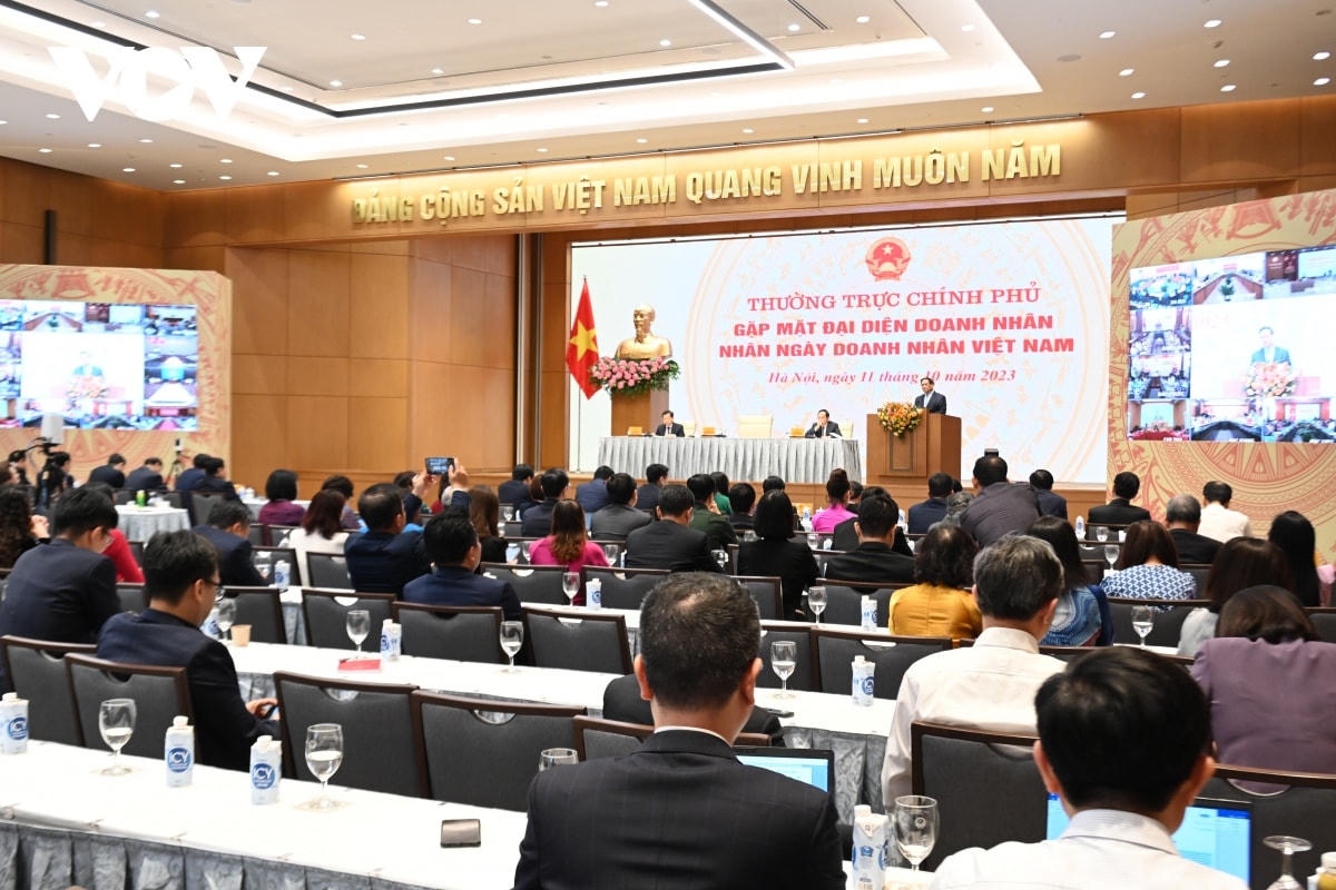 Thủ tướng Phạm Minh Chính gặp mặt đại diện doanh nhân Việt Nam