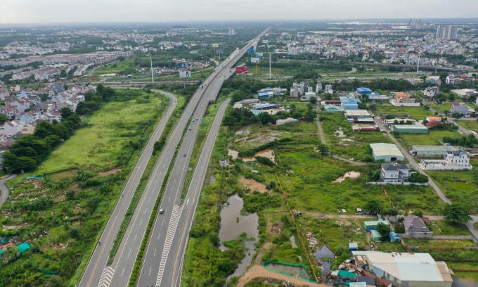 Bất động sản phía Nam giảm giá sâu rục rịch giao dịch trở lại