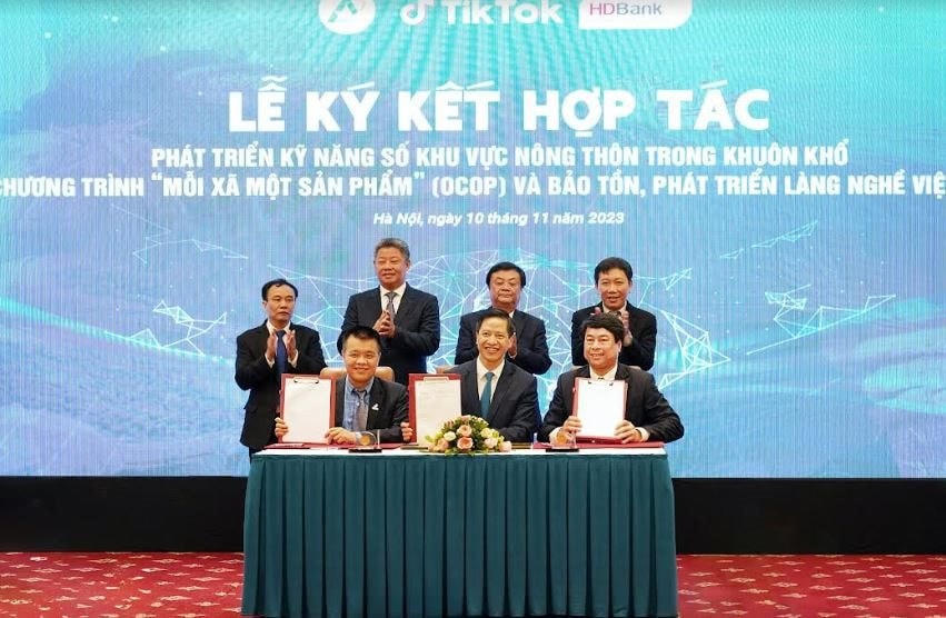 HDBank cùng Agritrade thúc đẩy tiêu thụ nông sản Việt trên nền tảng số