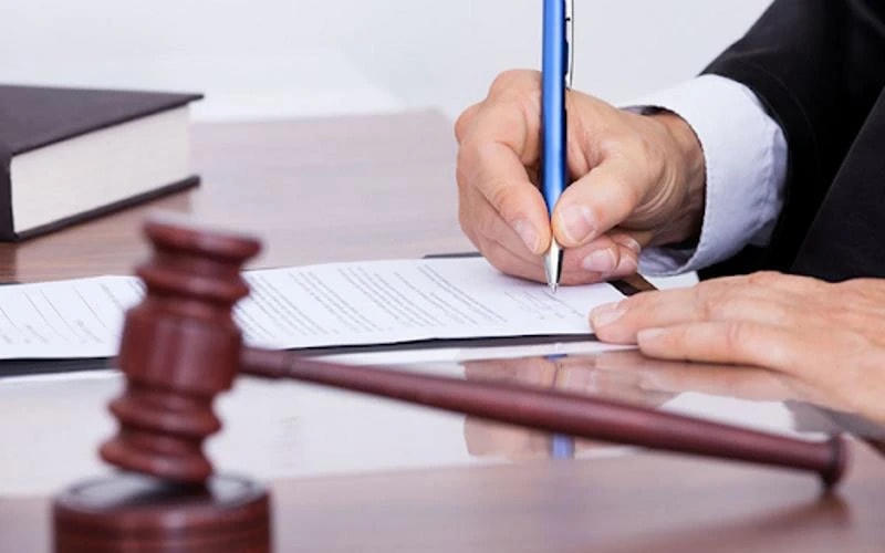 Vi phạm giao dịch và báo cáo, hai doanh nghiệp bị xử phạt 380 triệu đồng