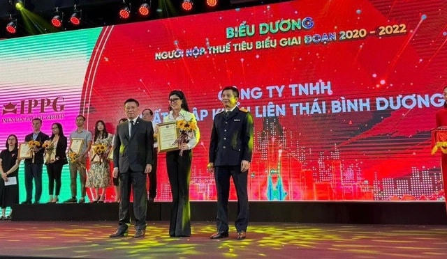 Công ty của tỉ phú Johnathan Hạnh Nguyễn được vinh danh doanh nghiệp nộp thuế tiêu biểu