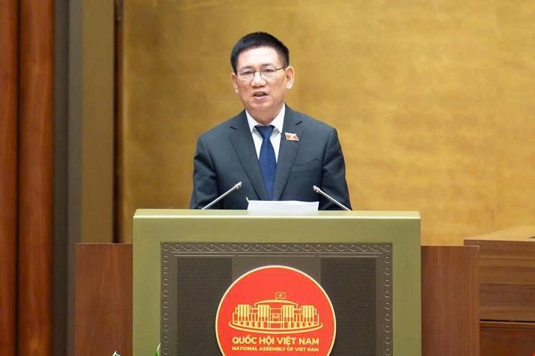 Năng suất lao động Việt Nam chỉ bằng 11,2% Singapore, đối mặt bẫy thu nhập trung bình - Ảnh 1.