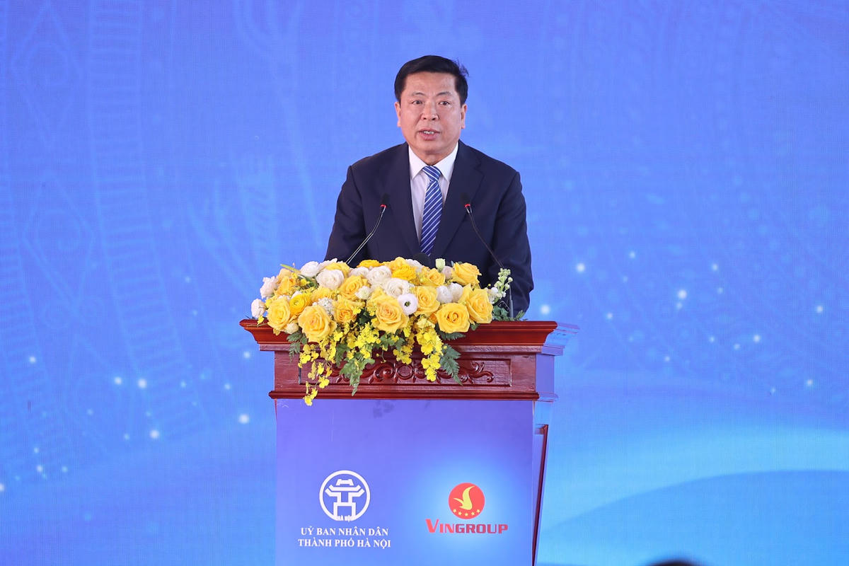 Bộ trưởng Bộ Xây dựng Trần Hồng Minh.