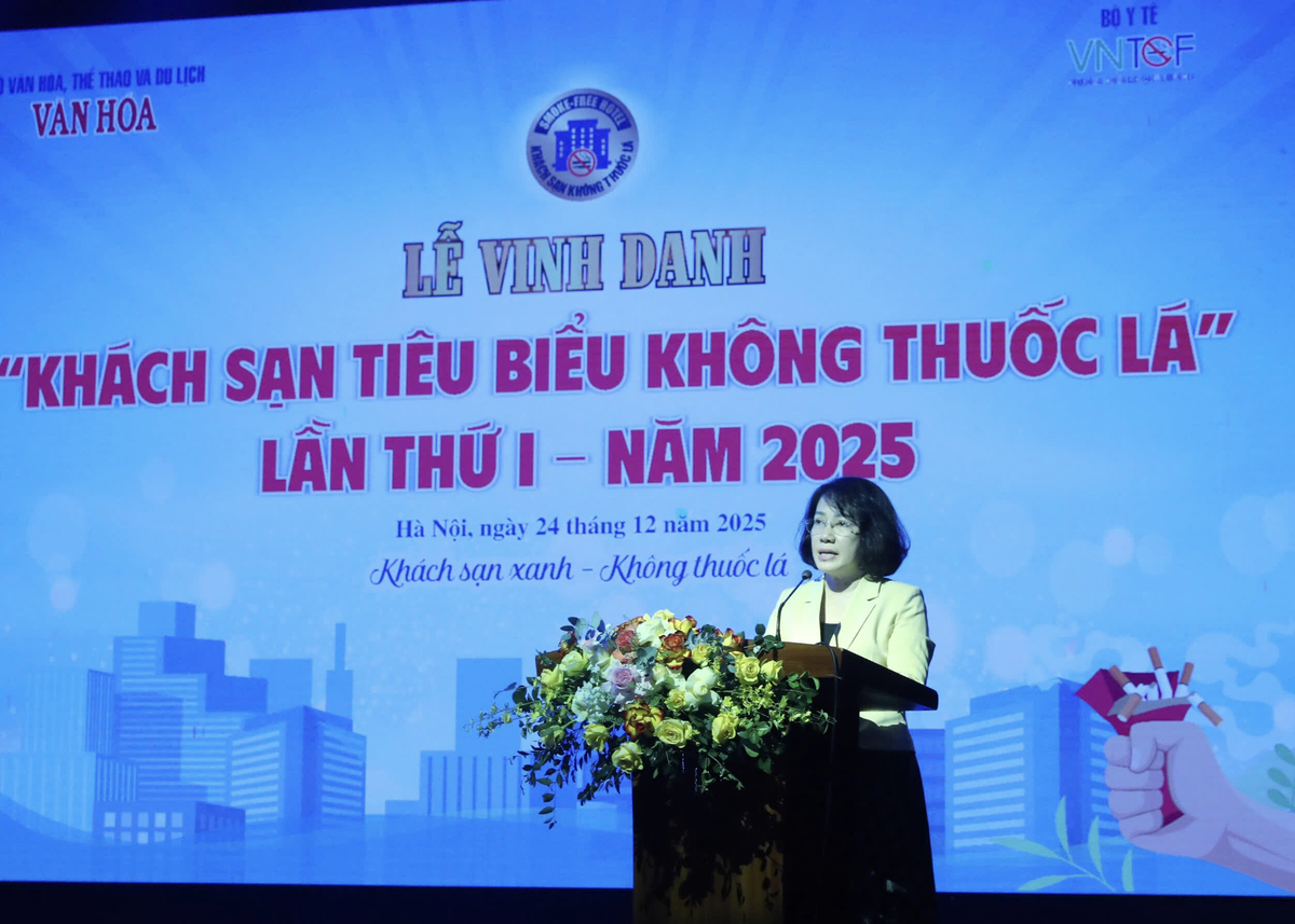 Thạc sĩ, bác sĩ Phan Thị Hải, Phó Giám đốc Quỹ Phòng, chống tác hại của thuốc lá phát biểu tại buổi lễ.