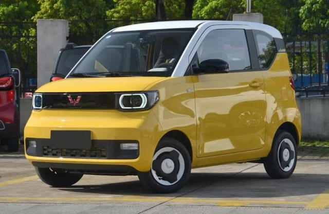 Wuling Hongguang Mini EV đạt tốc độ tối đa 100 km/h, với hai tùy chọn pin cho tầm hoạt động 120–170 km.