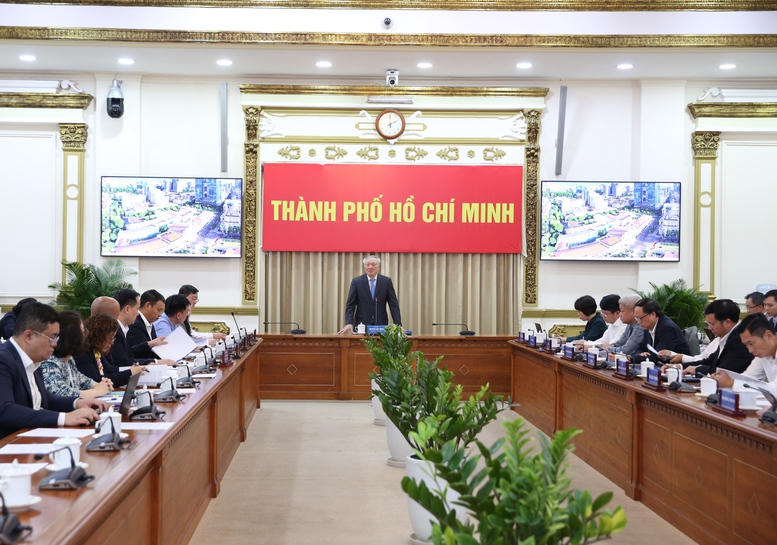 Phó Thủ tướng Thường trực Chính phủ Nguyễn Hòa Bình yêu cầu các bộ, ngành chức năng, các địa phương tiếp tục tập trung hoàn thiện hạ tầng cho sự vận hành và phát triển của Trung tâm tài chính quốc tế Việt Nam. Ảnh: VGP