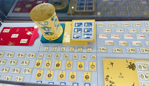 Người dân đang có xu hướng lựa chọn các sản phẩm vàng nhẫn trọng lượng nhỏ&nbsp; từ 0,3 - 0,5 chỉ. Ảnh minh họa