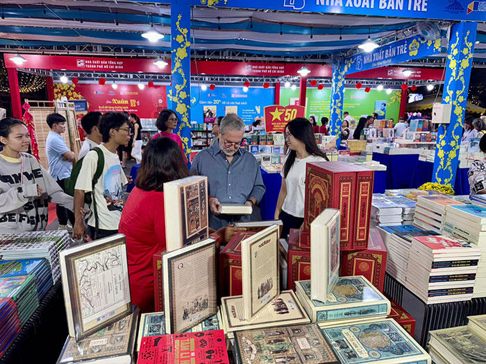 Lễ hội Đường sách Tết Bính Ngọ 2026 ghi nhận 1 triệu lượt khách và đạt doanh thu 5 tỷ đồng. Ảnh minh họa