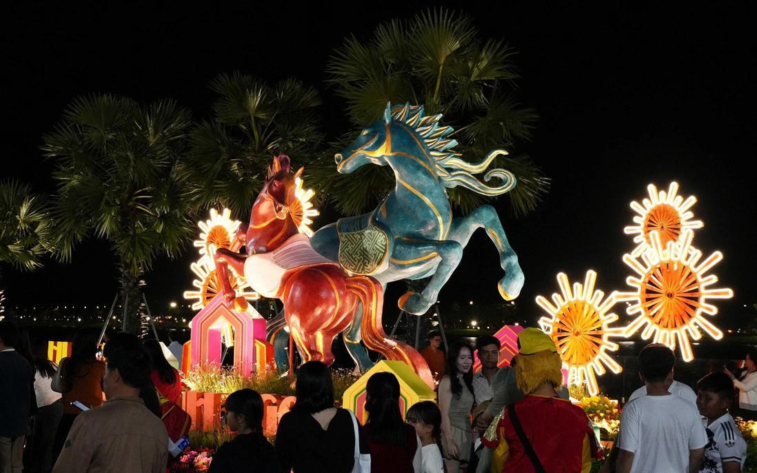 Cả nước đón và phục vụ du khoảng 14 triệu lượt khách trong 9 ngày nghỉ Tết Bính Ngọ. Ảnh minh họa