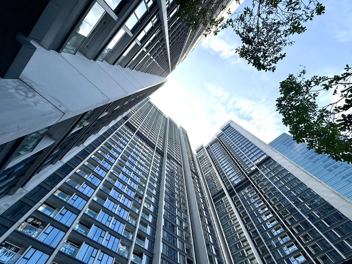 Đối với chung cư có thang máy, phí dịch vụ tối thiểu là 1.200 đồng/m2/tháng. Ảnh minh hoạ