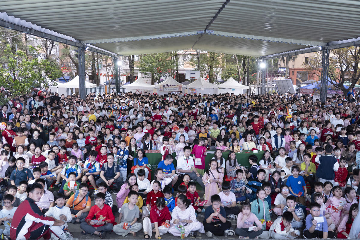 Các học sinh Trường Liên cấp Tiểu học và THCS Ngôi Sao Hà Nội tham gia chuỗi sự kiện gây quỹ từ thiện.