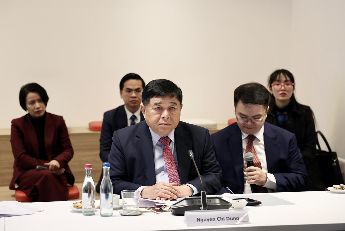 Phó Thủ tướng hoan nghênh việc Leonardo đã ký kết MoU với Trung tâm Đổi mới sáng tạo Quốc gia (NIC). Ảnh: VGP