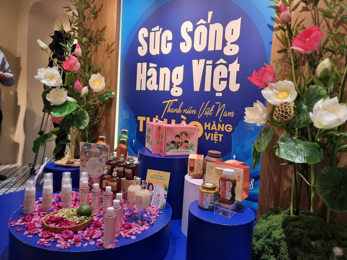 Doanh nghiệp trẻ đẩy mạnh tiêu dùng xanh qua “Sức sống hàng Việt”