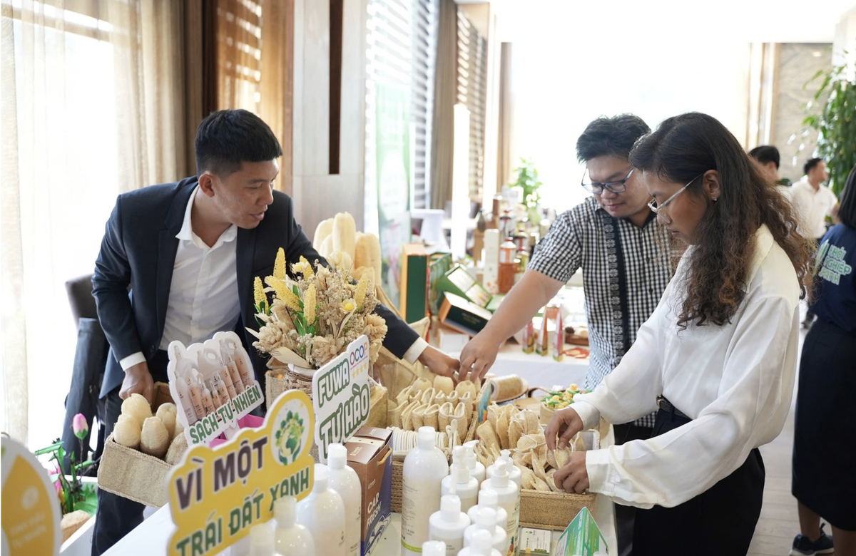 Theo kết quả khảo sát, người tiêu dùng ngày càng quan tâm nhiều hơn đến các yếu tố liên quan đến sức khỏe và môi trường. Ảnh: Minh họa