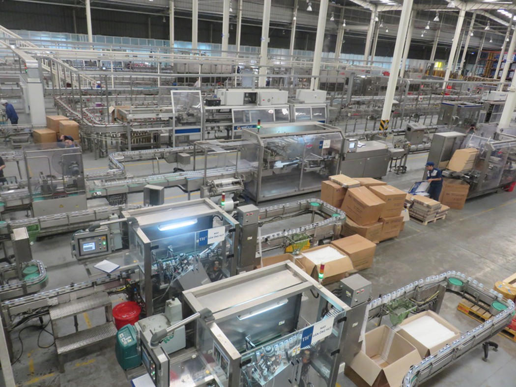 Dây chuyền đóng gói các sản phẩm của TH true MILK. Ảnh TH