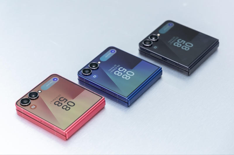 Galaxy Z Flip7 trang bị camera chính 50MP kết hợp ProVisual Engine và AI xử lý hình ảnh, giúp cải thiện độ sắc nét. Ảnh: FPT