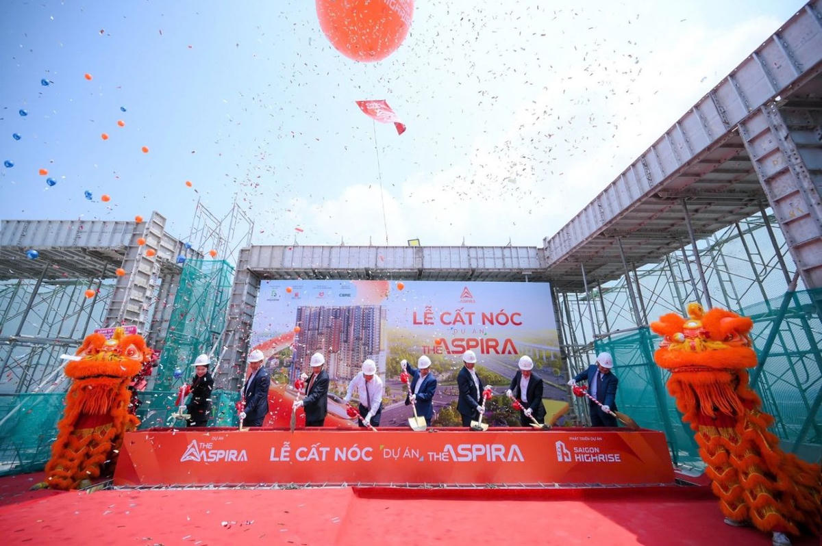 Dự án The Aspira tổ chức lễ cất nóc trước kế hoạch.
