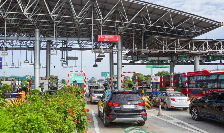 Sở Xây dựng TP. HCM có đề xuất gửi Bộ Xây dựng và Cục Đường bộ Việt Nam miễn phí sử dụng đường bộ, phí dịch vụ tại các trạm thu phí. (Ảnh minh họa).