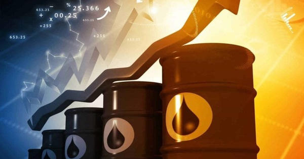 Giá dầu vượt ngưỡng 100 USD/thùng. (Ảnh minh họa).