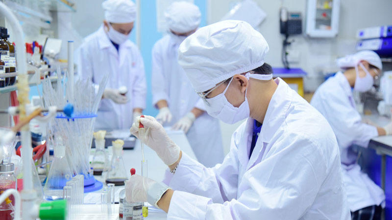 Chương trình ưu tiên hỗ trợ nghiên cứu sinh xuất sắc thực hiện các nhiệm vụ đột phá, tập trung vào đề tài tạo công nghệ lõi và sản phẩm chiến lược.