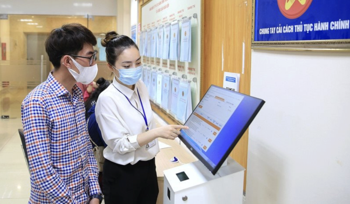 Hà Nội vừa xác định mục tiêu đến hết năm 2026, toàn bộ cơ quan nhà nước trên địa bàn ứng dụng trí tuệ nhân tạo (AI) vào hoạt động chỉ đạo, điều hành. (Ảnh minh họa).