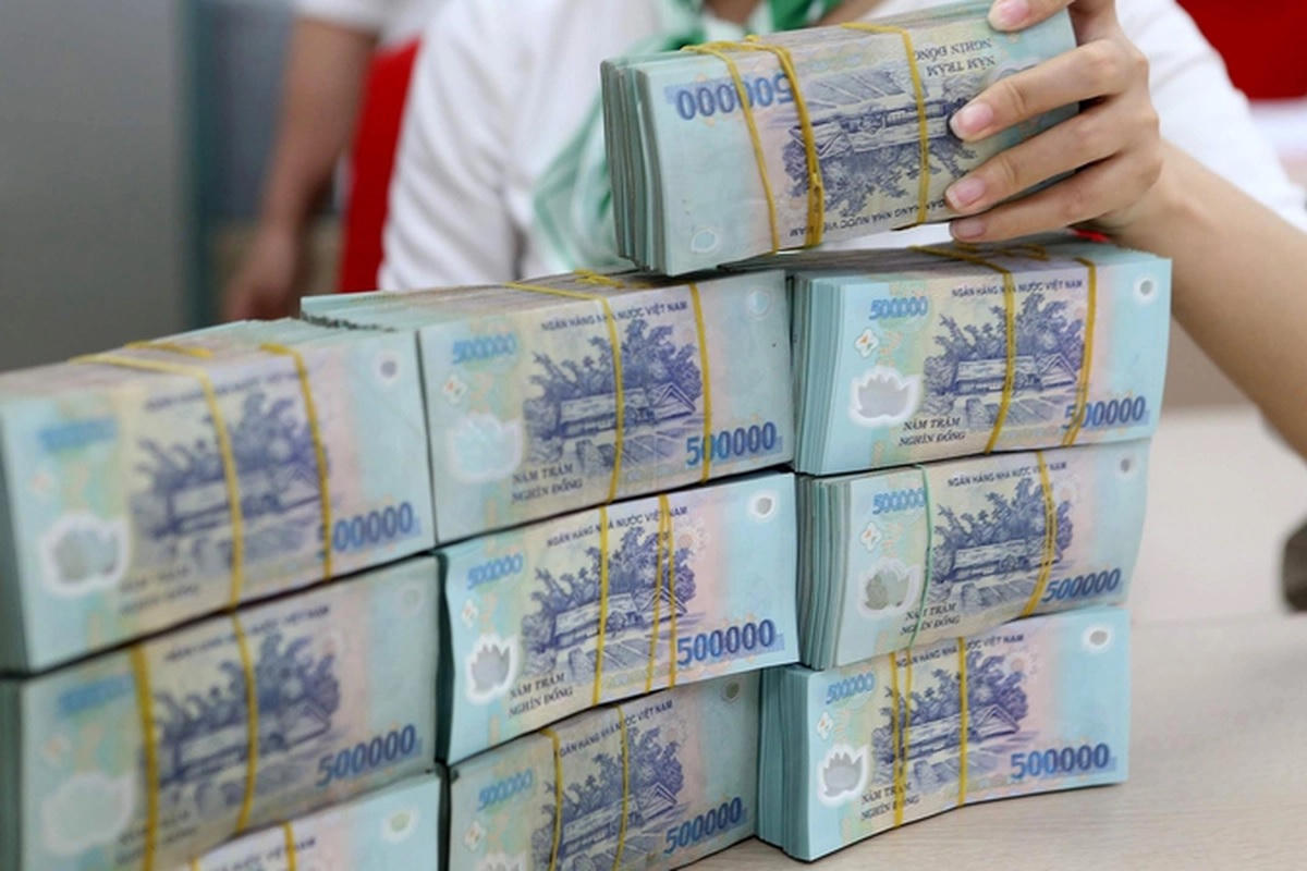 Nhiều ngân hàng chủ động giảm lãi suất, góp phần hạ mặt bằng lãi suất cho vay, hỗ trợ doanh nghiệp và thúc đẩy tăng trưởng kinh tế. (Ảnh minh họa).