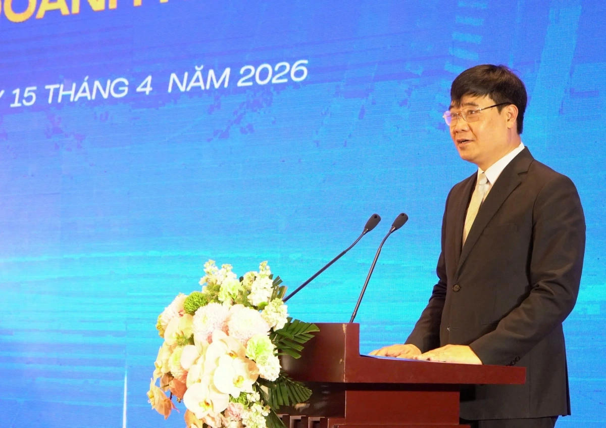 Đại tá, TS Nguyễn Hồng Quân phát biểu tại Diễn đàn.  