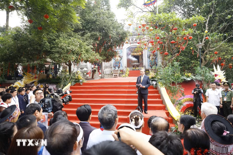 Trang nghiêm Lễ dâng hương tưởng niệm các Vua Hùng trên đỉnh núi Nghĩa Lĩnh- Ảnh 7.