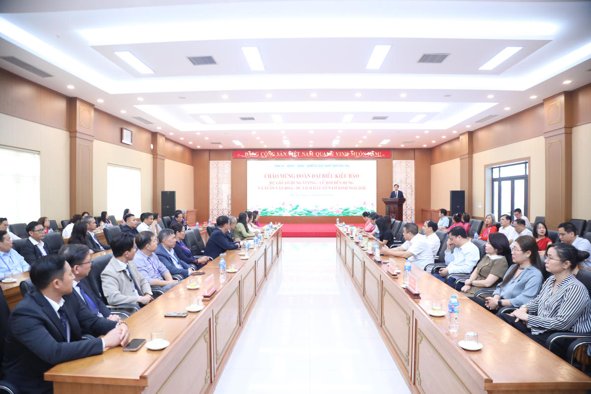 Giám đốc Sở Ngoại vụ tỉnh Phú Thọ Nguyễn Đắc Thủy phát biểu tại buổi làm việc với đoàn đại biểu kiều bào. Ảnh: Ủy ban Nhà nước về người Việt Nam ở nước ngoài.