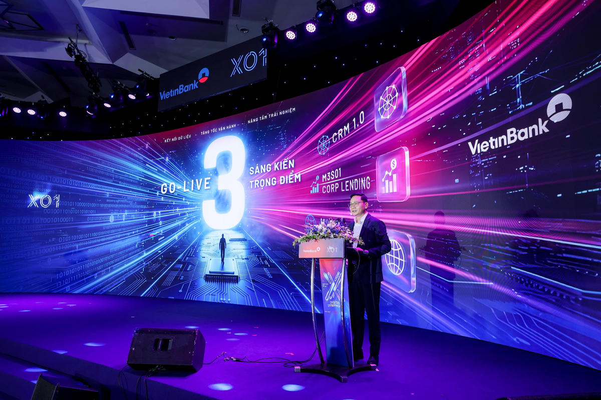 Ông Trần Minh Bình - Chủ tịch HĐQT VietinBank phát biểu tại sự kiện về định hướng CĐS giai đoạn 2026 - 2028. 