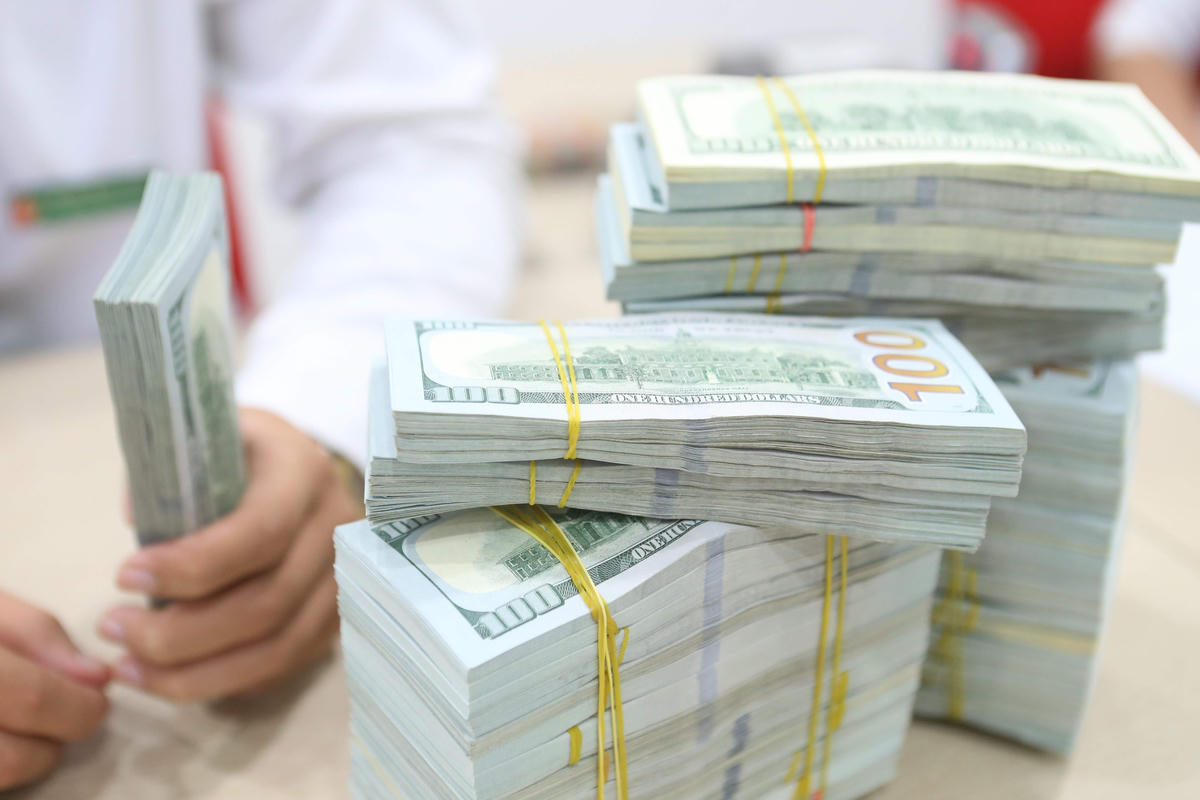 Tỷ giá nhiều đồng tiền tại ngân hàng tiếp tục neo ở mức cao. (Ảnh minh họa).
