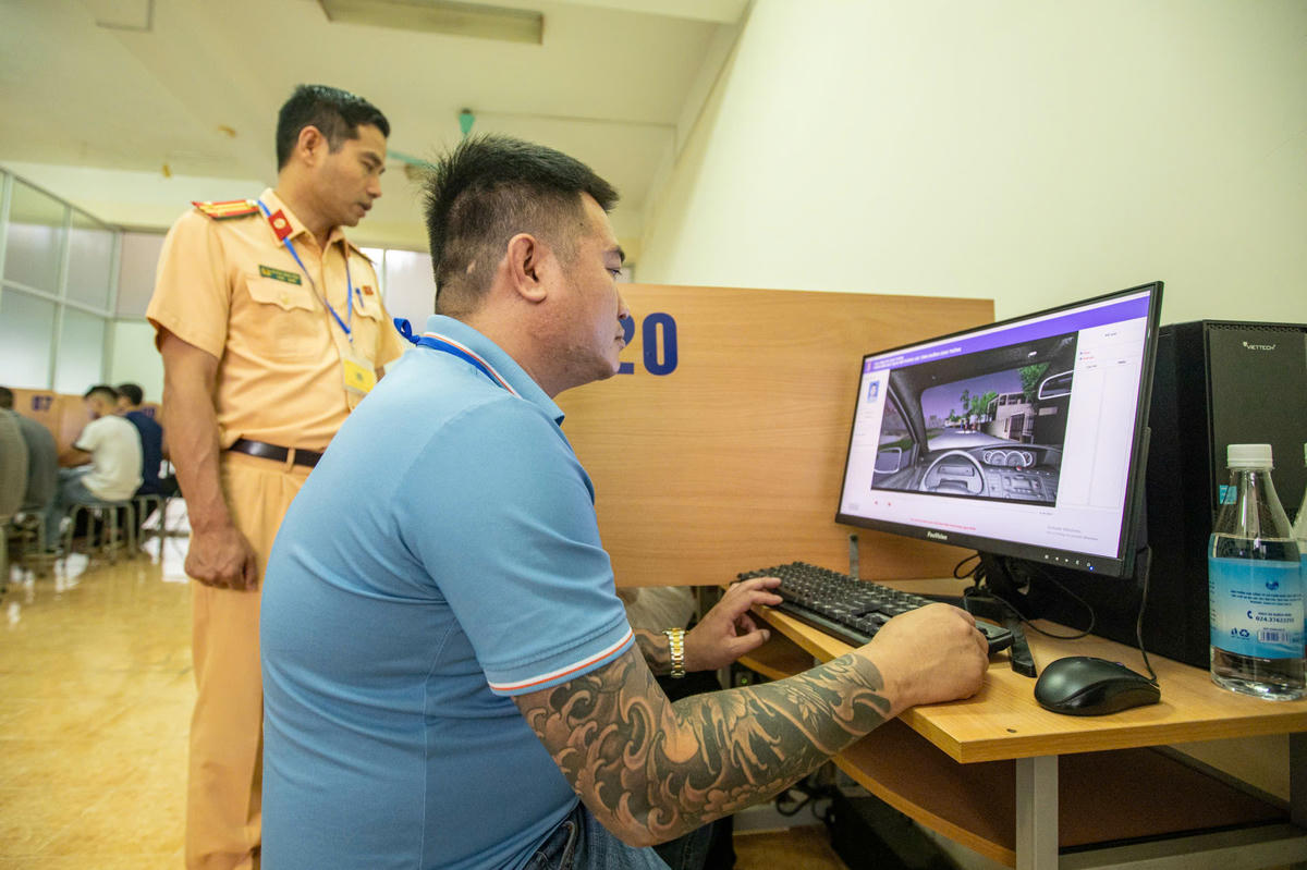 Video AI mô phỏng giúp học viên tiếp thu kinh nghiệm.